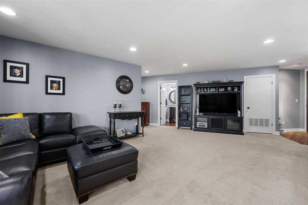 820 Club House Road, Unit 2E North Liberty, IA 52317 - Photo 5 of 32 Gallery Image 5