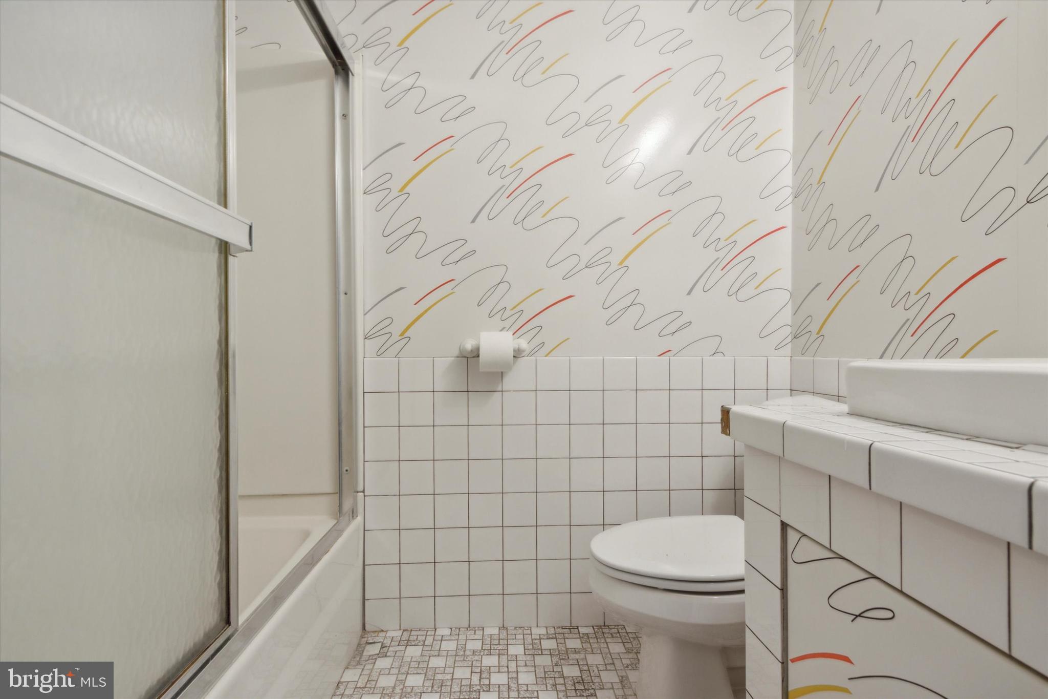 3584 Dows Road Philadelphia, PA 19154 - Photo 20 of 26 Hall Full Bath