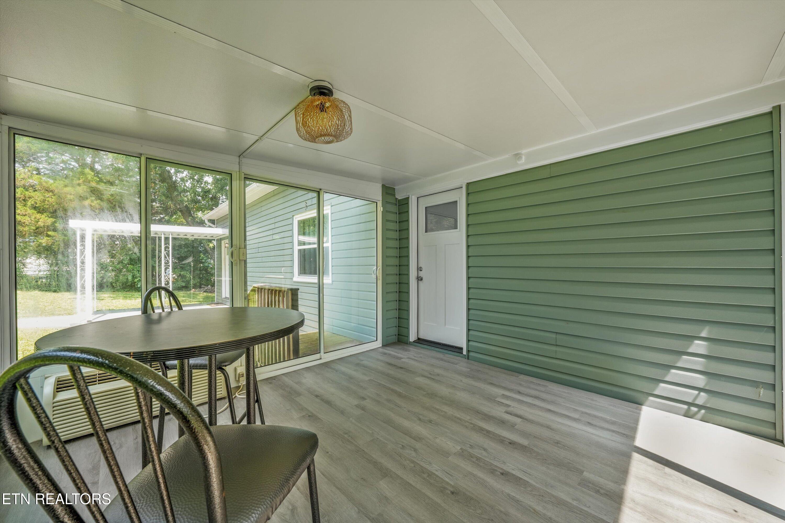 4201 Coster Road Knoxville, TN 37912 - Photo 24 of 32 24-4201 Coster Rd 31