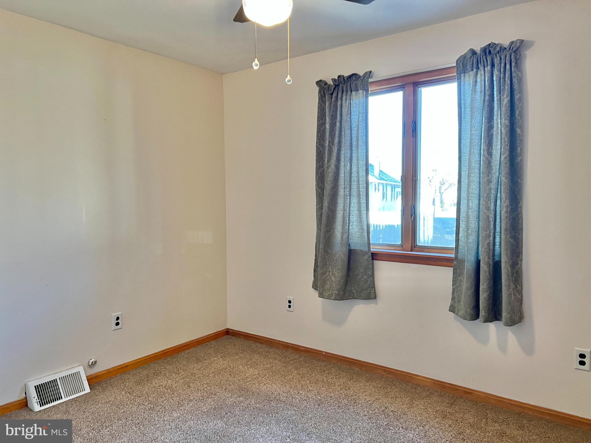 6928 Sollers Point Road Baltimore, MD 21222 - Photo 13 of 19