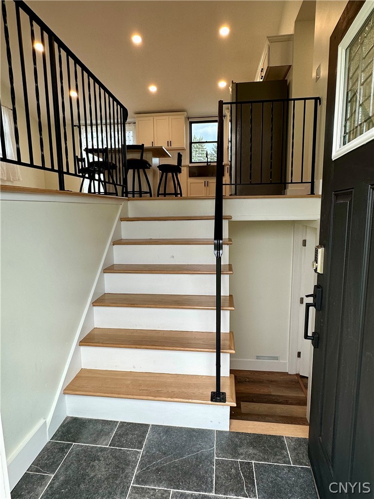 4961 Windgate Road Liverpool, NY 13088 - Photo 2 of 33
