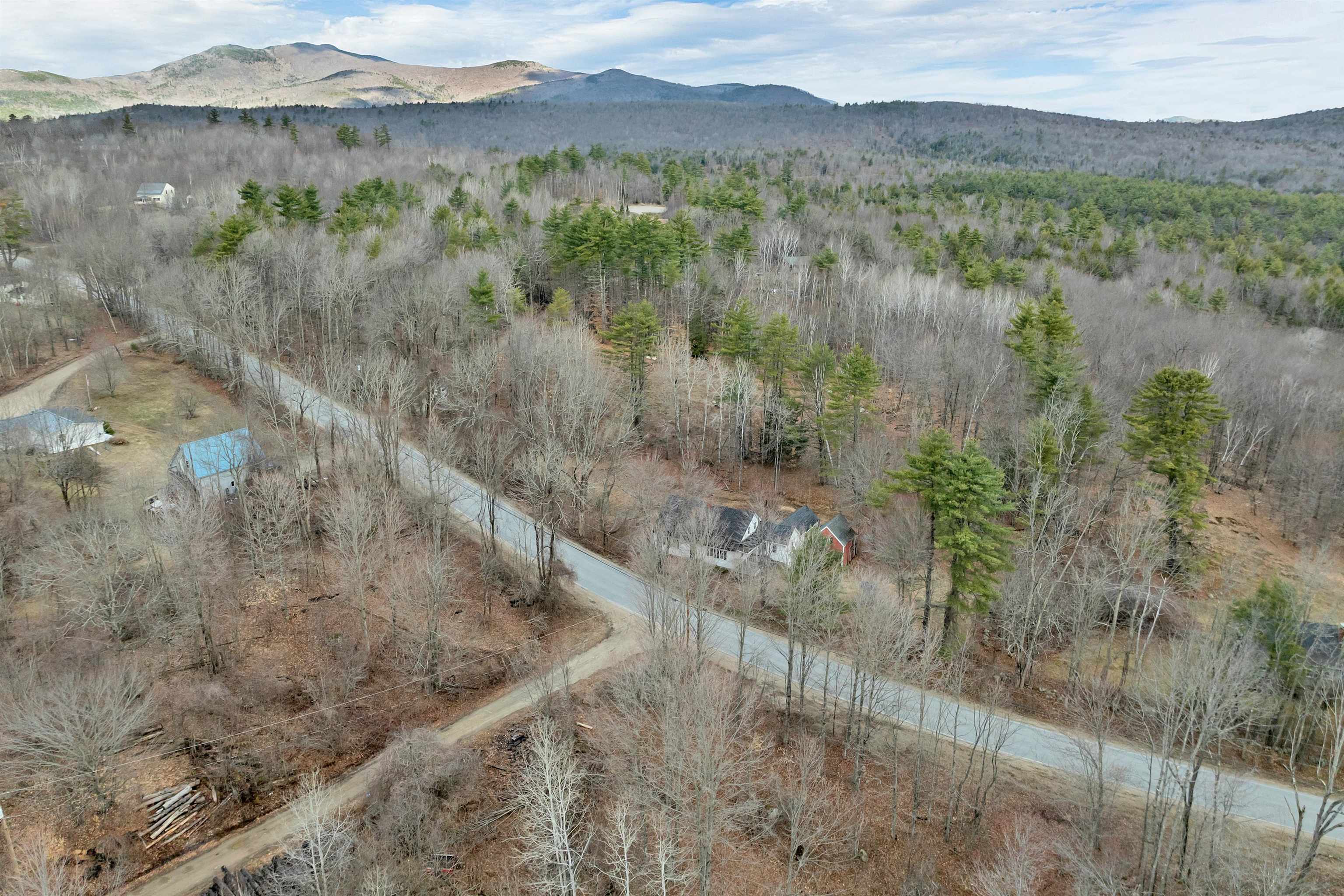 280 Chickville Road Ossipee, NH 03864 - Photo 2 of 32