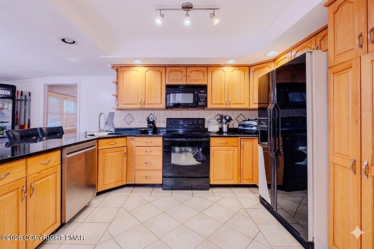 5261 Glenbrook Road Stroudsburg, PA 18360 - Photo 3 of 43 5261GBD-17