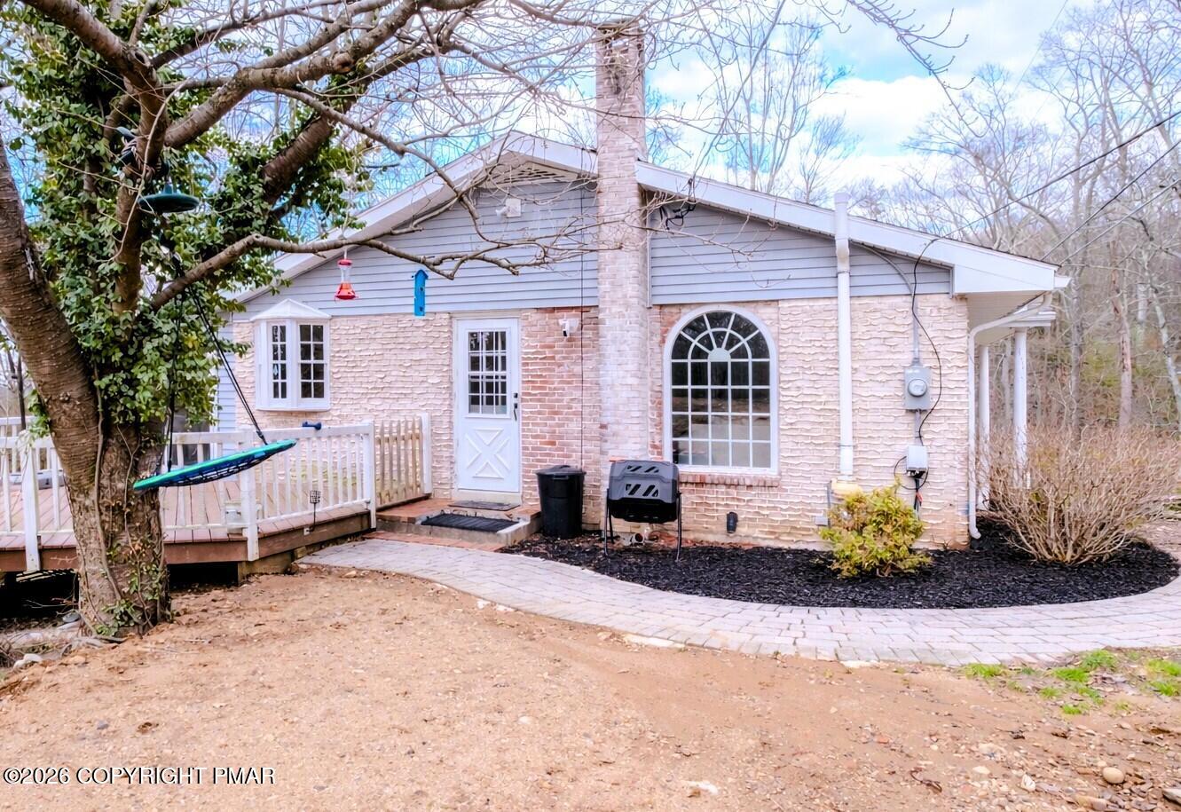 5261 Glenbrook Road Stroudsburg, PA 18360 - Photo 36 of 43 5261GBD-7 (black mulch)