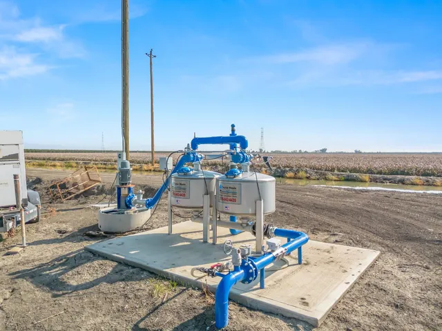 a view of a outdoor space