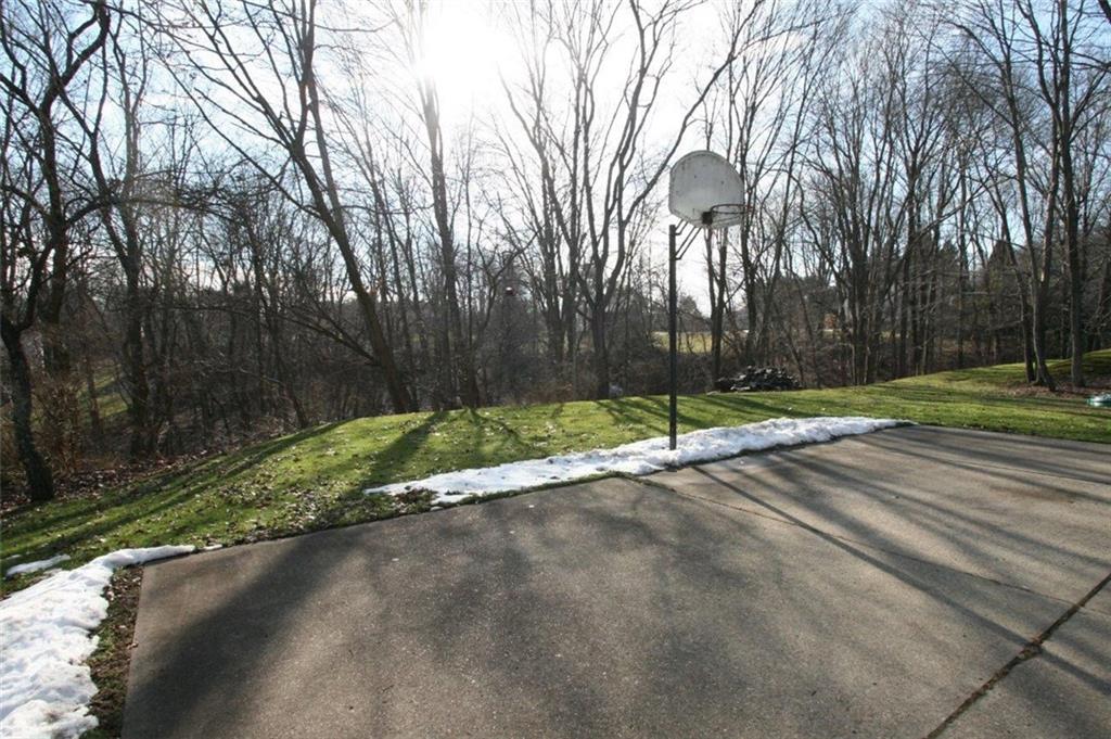 2406 Rihn Strasse Gibsonia, PA 15044 - Photo 22 of 25 Gallery Image 22