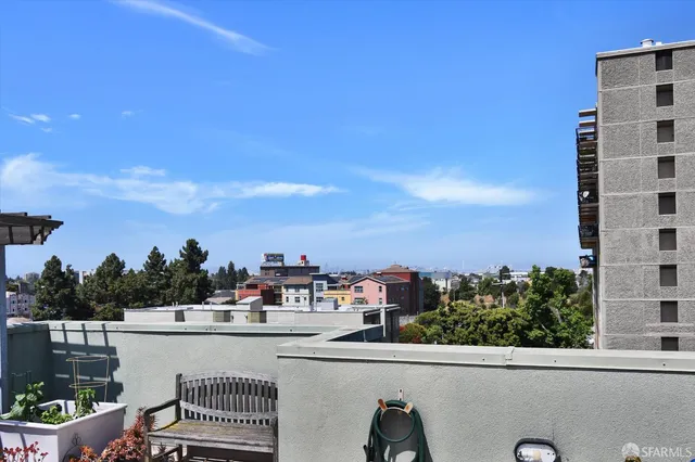 a picture of city view