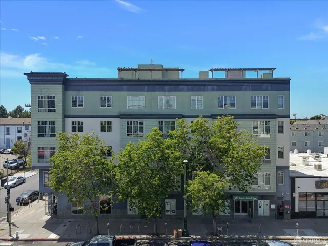 a picture of city view