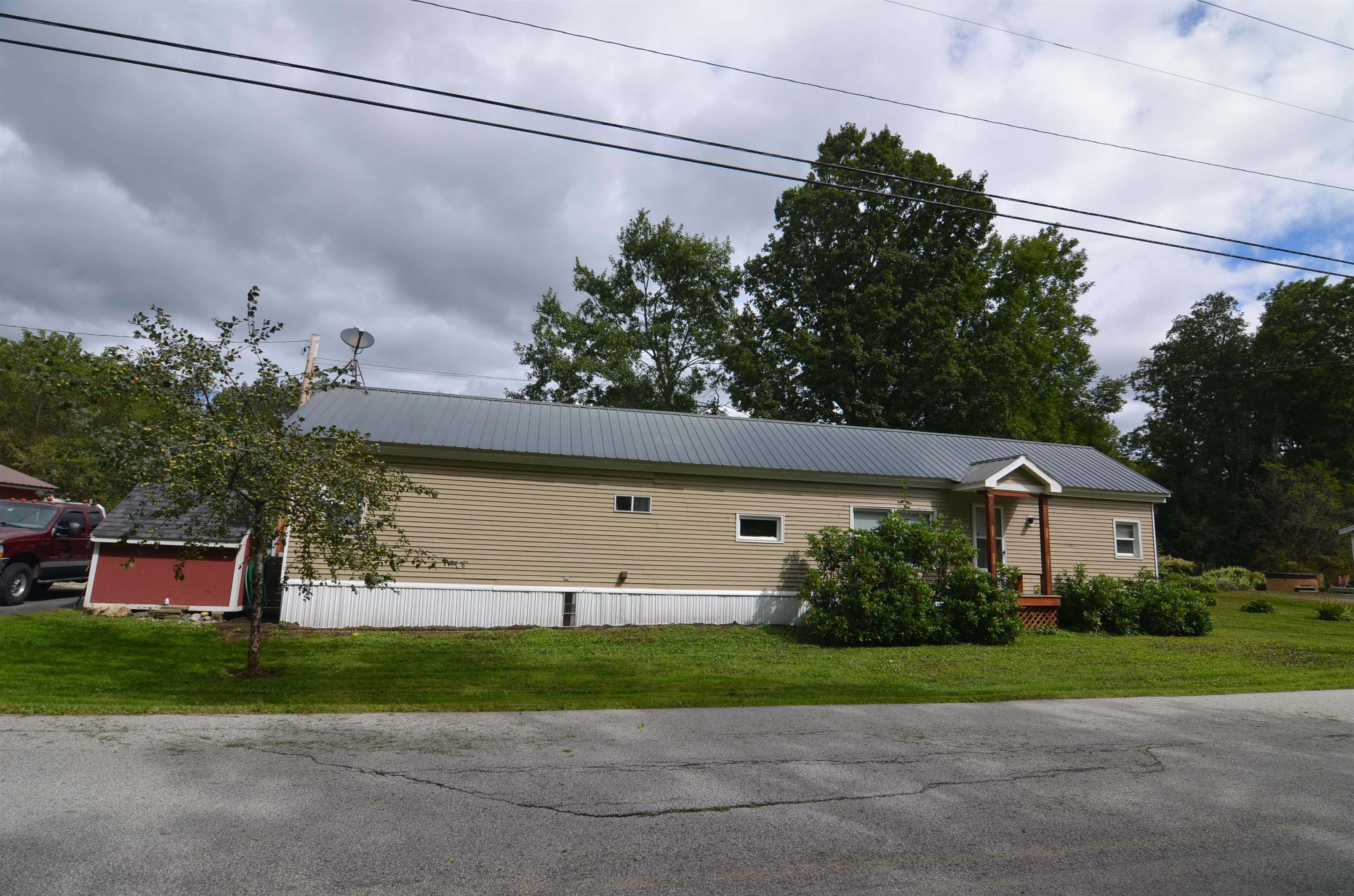 108 Pleasant Street Ludlow, VT 05149 - Photo 2 of 13 Gallery Image 2