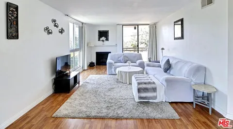 $838,000 | 911 North Kings Road, Unit 310, West Hollywood, CA 90069