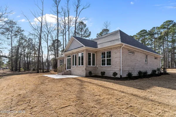 $799,000 | 193 East Winding Way, Wallace, NC 28466