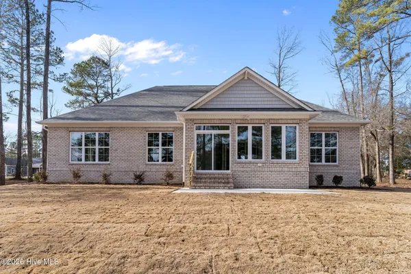 $799,000 | 193 East Winding Way, Wallace, NC 28466