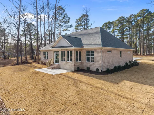 $799,000 | 193 East Winding Way, Wallace, NC 28466