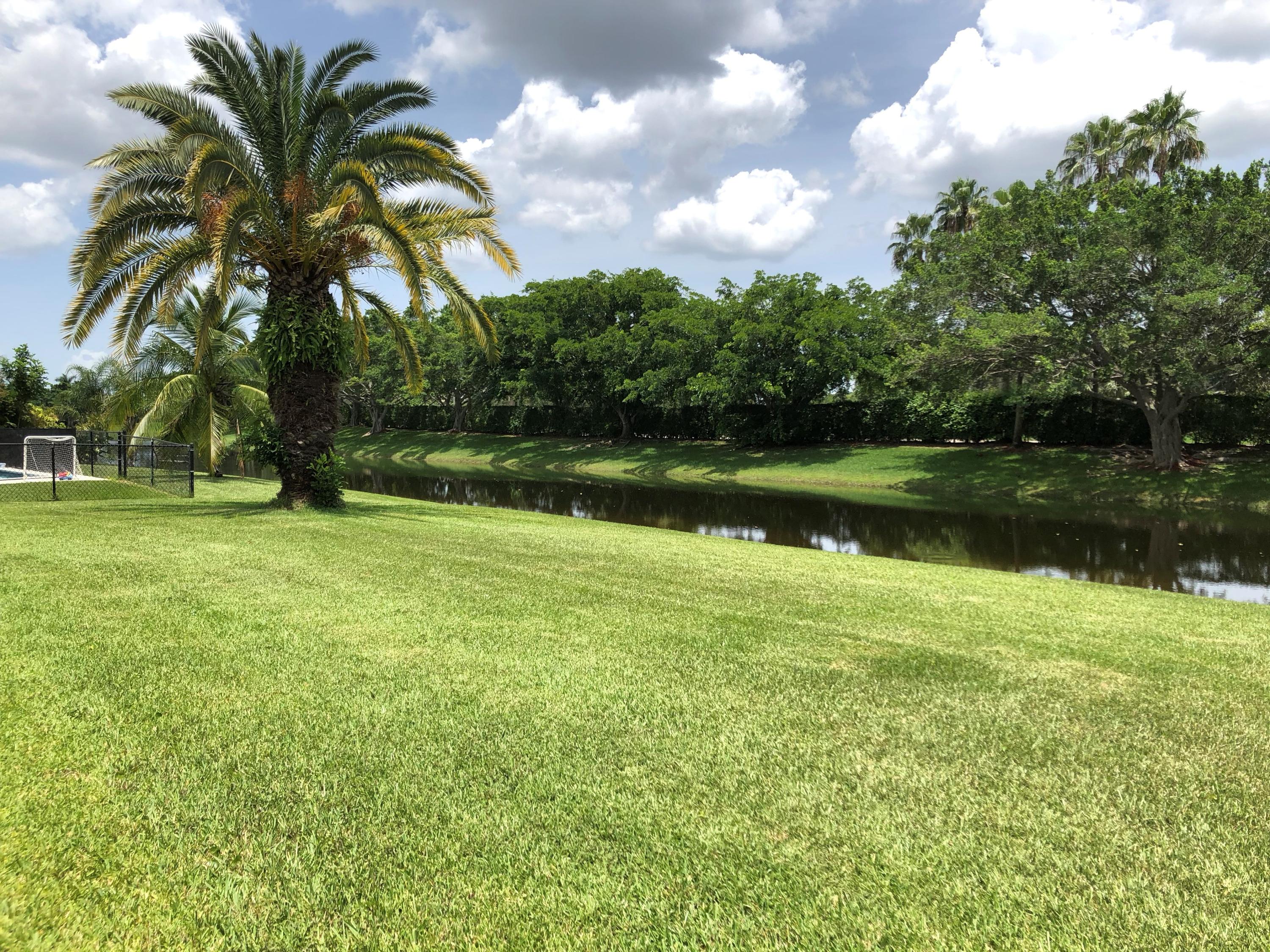 12107 Rockwell Way Boca Raton, FL 33428 - Photo 2 of 4 back