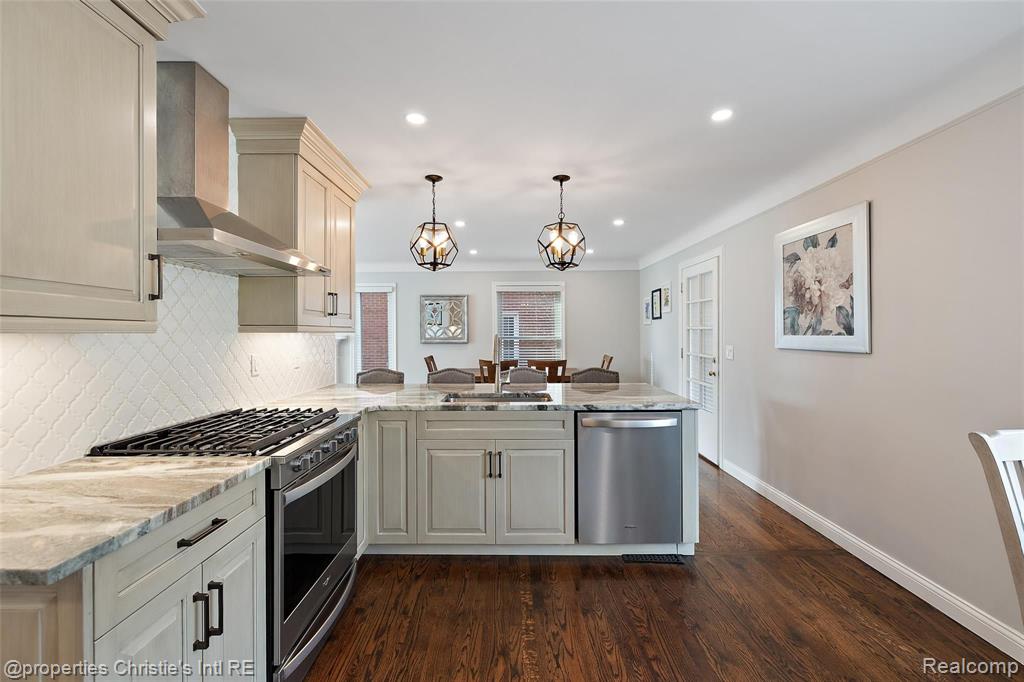 540 Shoreham Road Grosse Pointe Woods, MI 48236 - Photo 16 of 44