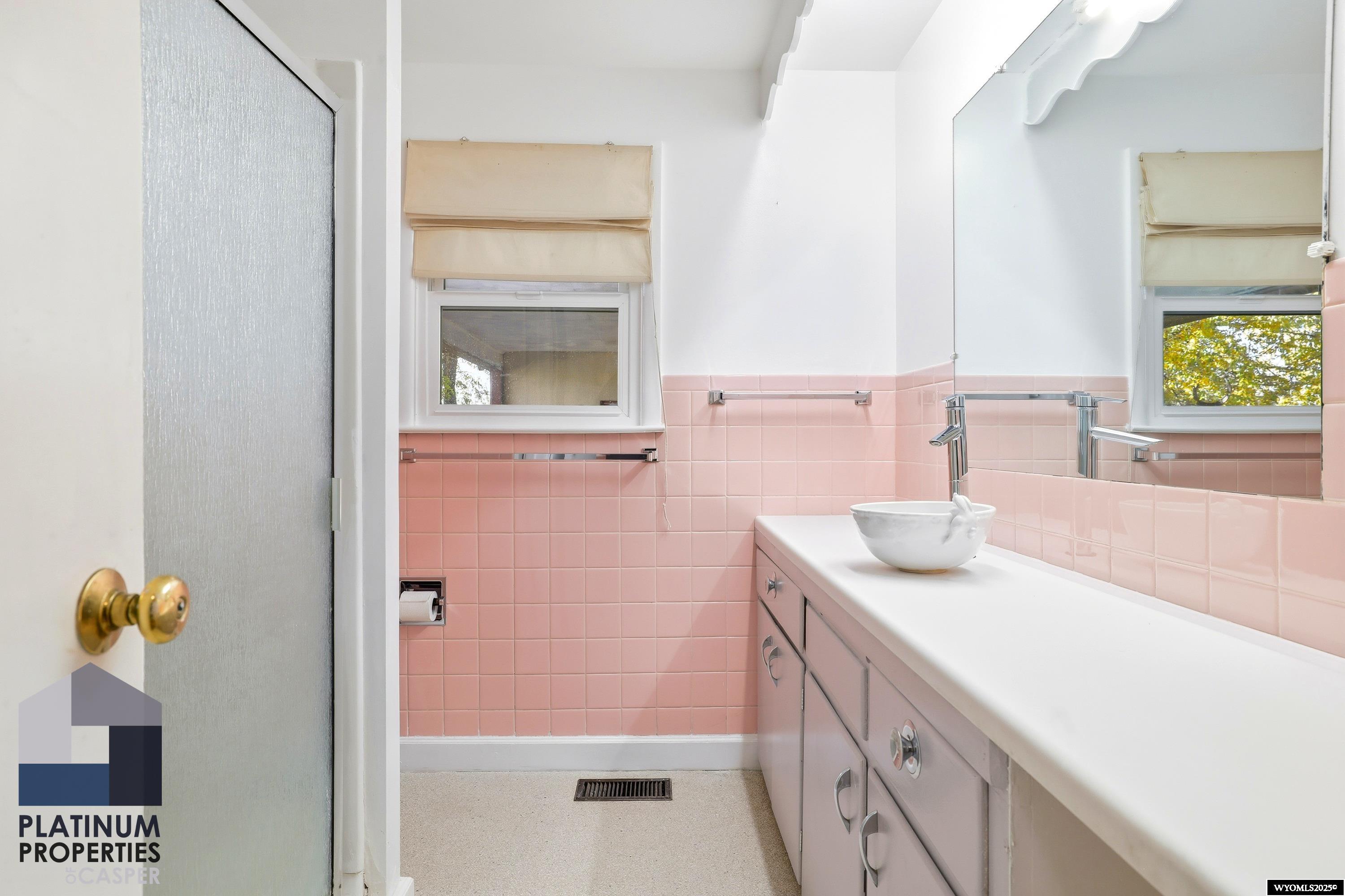 321 Lily Street Casper, WY 82604 - Photo 14 of 46