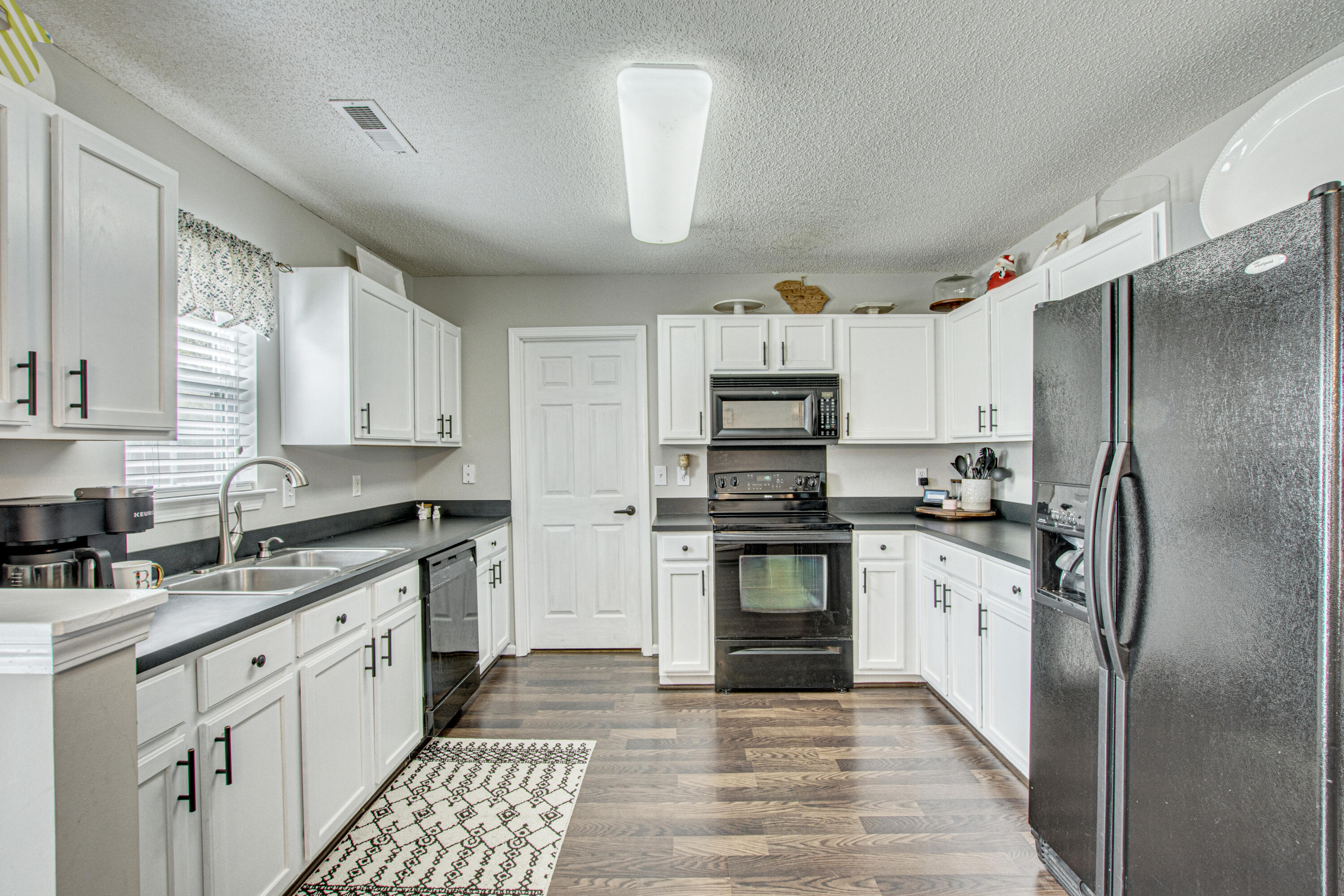 229 Border Road Goose Creek, SC 29445 - Photo 5 of 41 29