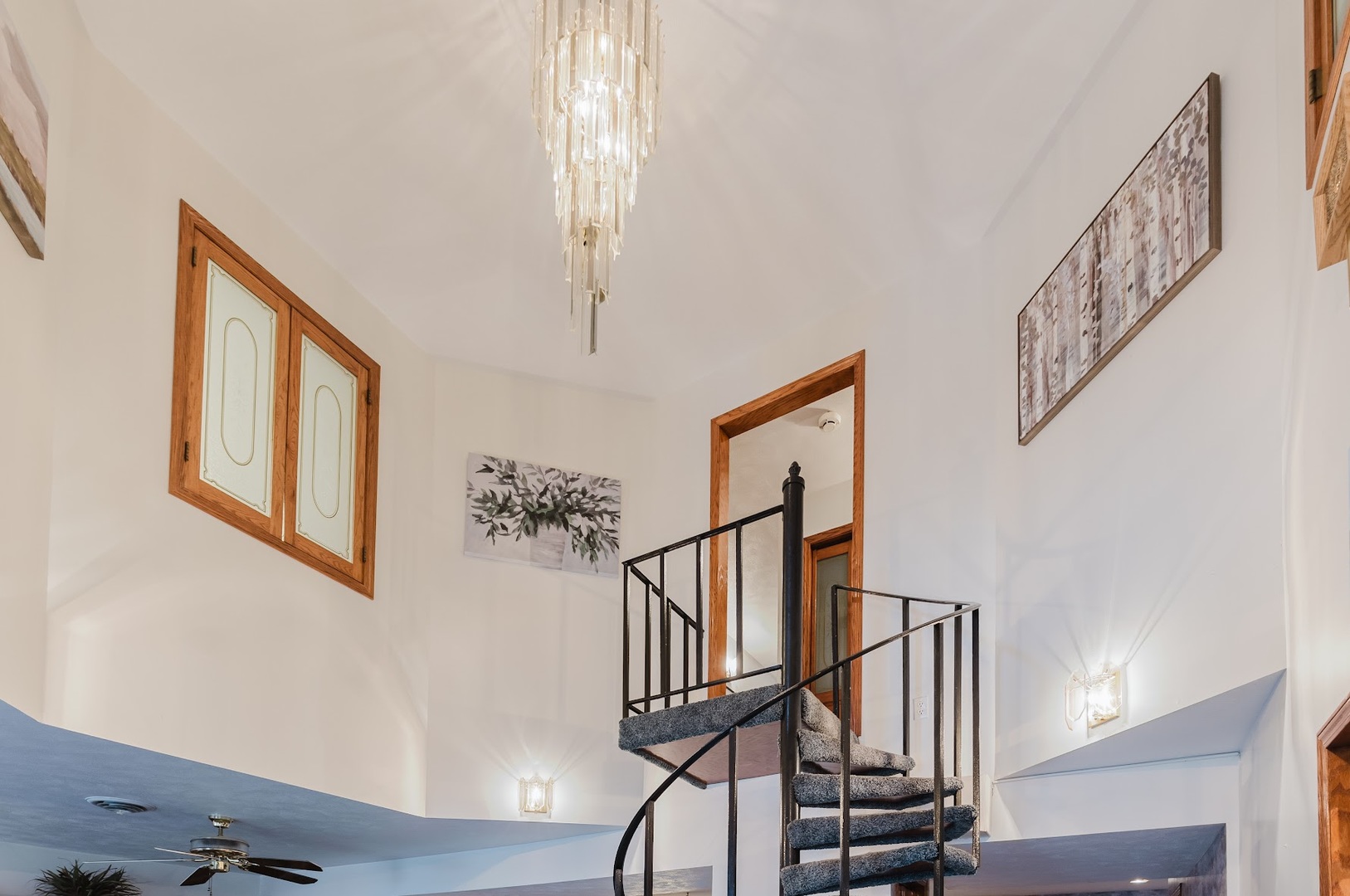 175 Oak Circle Goreville, IL 62939 - Photo 11 of 60 a view of entryway with wooden floor