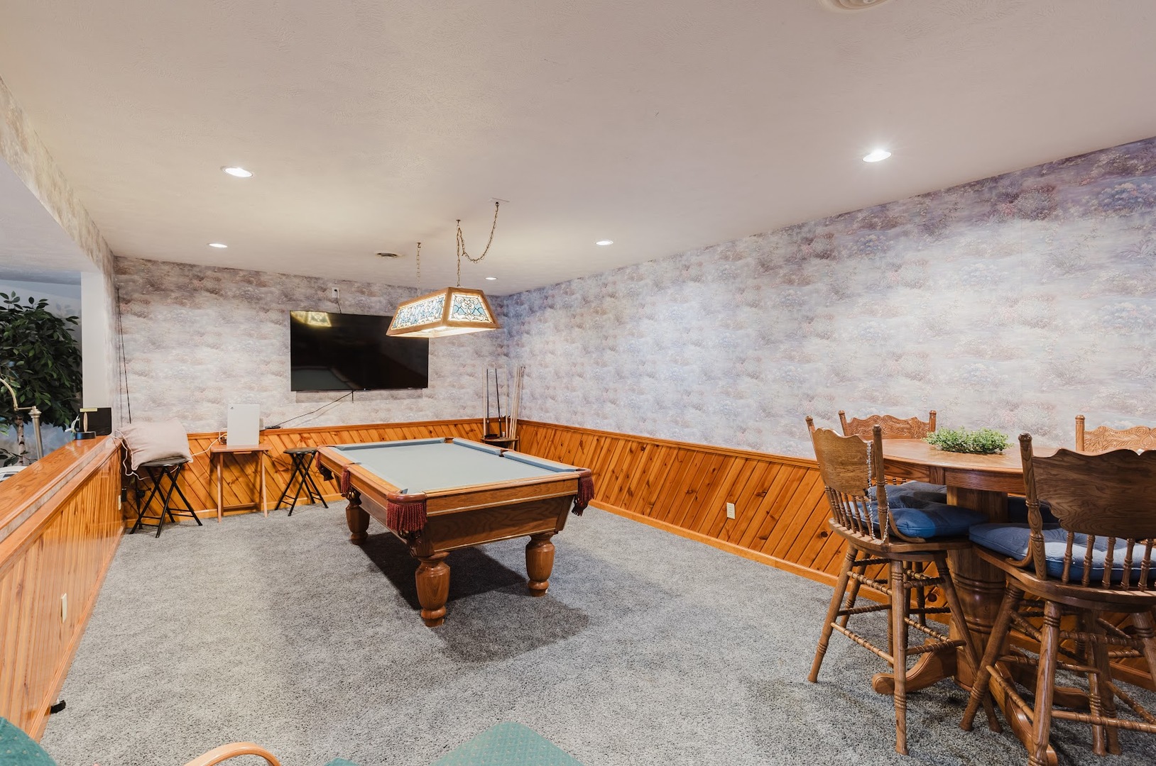 175 Oak Circle Goreville, IL 62939 - Photo 19 of 60 a living room with furniture pool table and flat screen tv