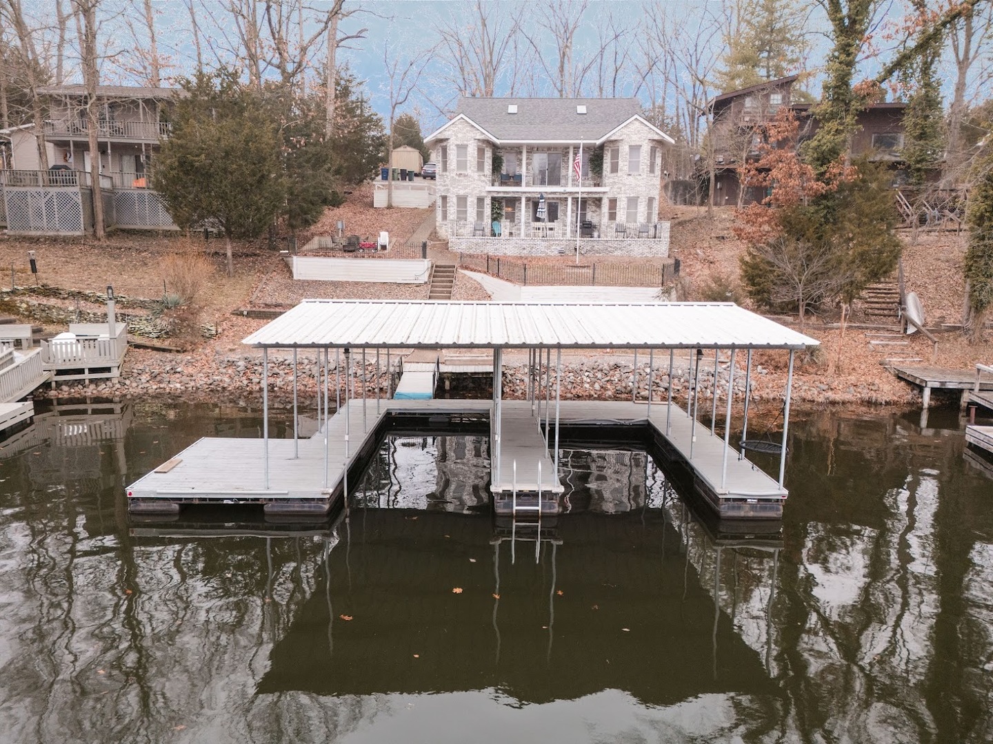 175 Oak Circle Goreville, IL 62939 - Photo 3 of 60 a roof view