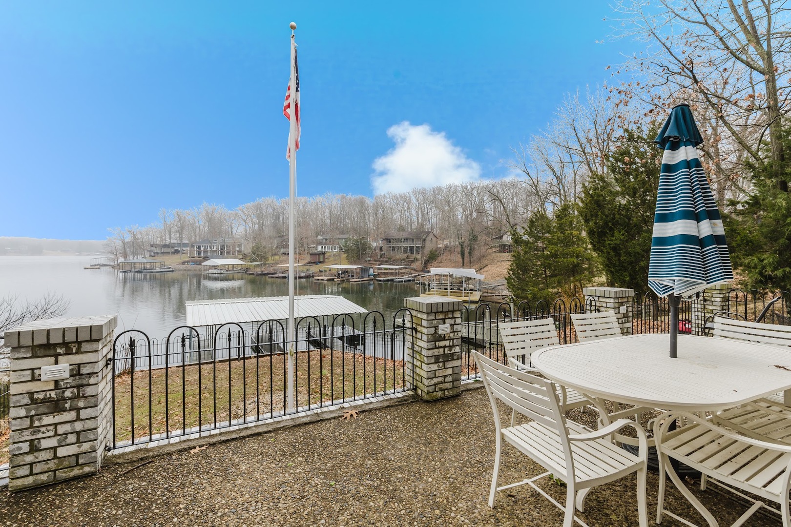 175 Oak Circle Goreville, IL 62939 - Photo 50 of 60 a view of a chairs and table in the terrace