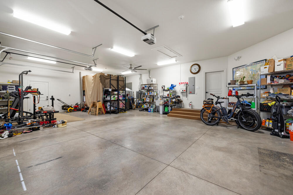 6349 Sanderling Road Klamath Falls, OR 97601 - Photo 38 of 75 6349SanderlingRd.-Interior-29