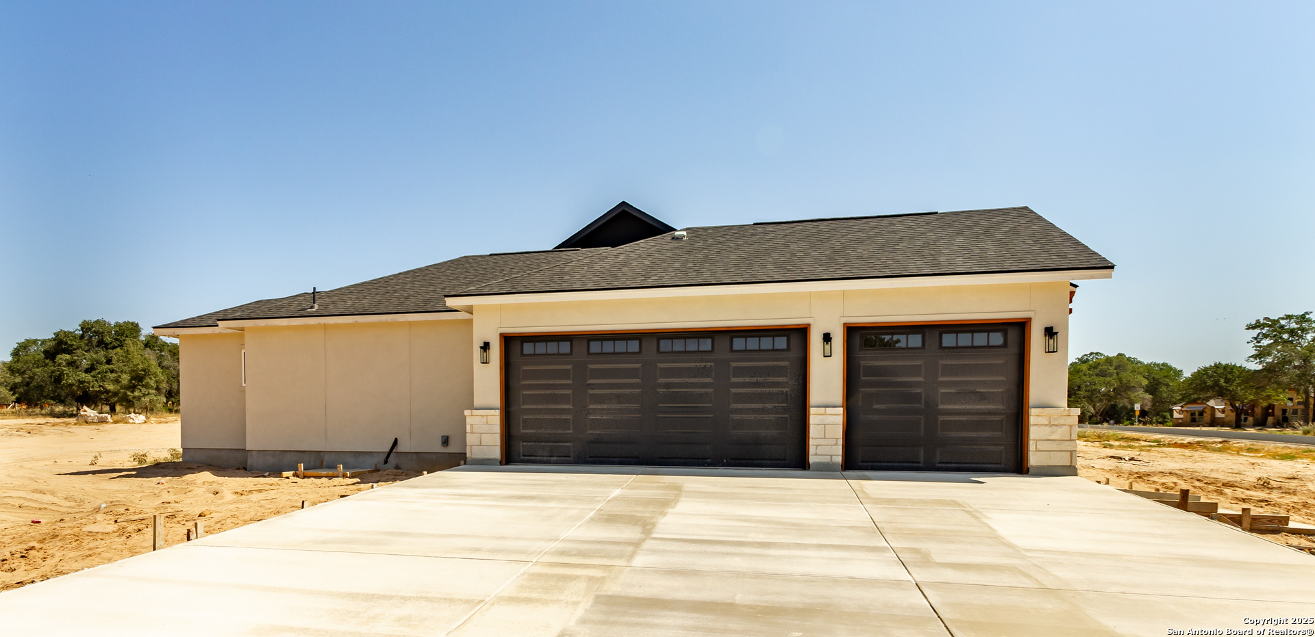 246 Timber Place La Vernia, TX 78121 - Photo 31 of 33 a front view of a house