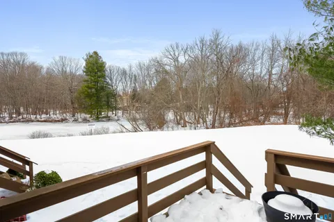 $335,000 | 21 Rockview Circle, Unit 21, Monroe, CT 06468