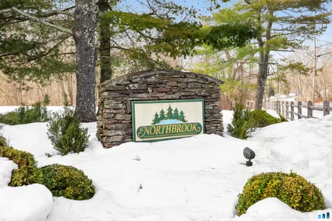 $335,000 | 21 Rockview Circle, Unit 21, Monroe, CT 06468