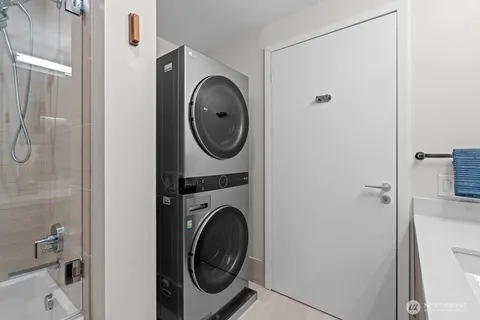 $650,000 | 121 Stewart Street, Unit 2202, Seattle, WA 98101