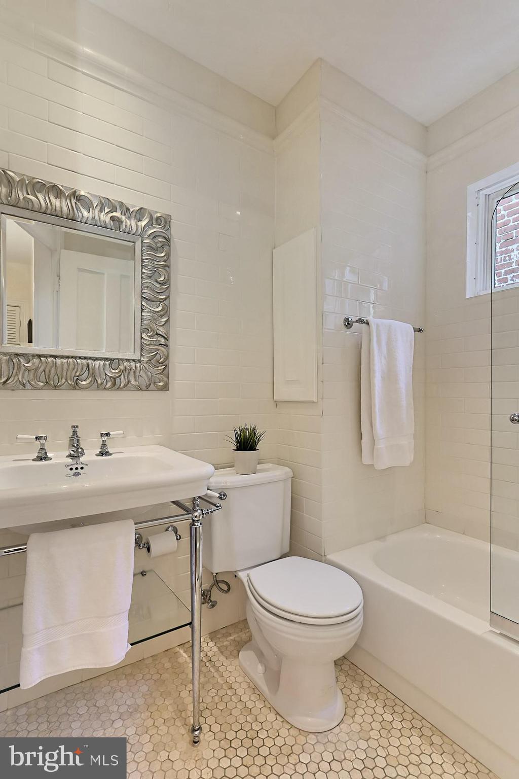 1239 33rd Street Northwest Washington, DC 20007 - Photo 44 of 58 Full Bath