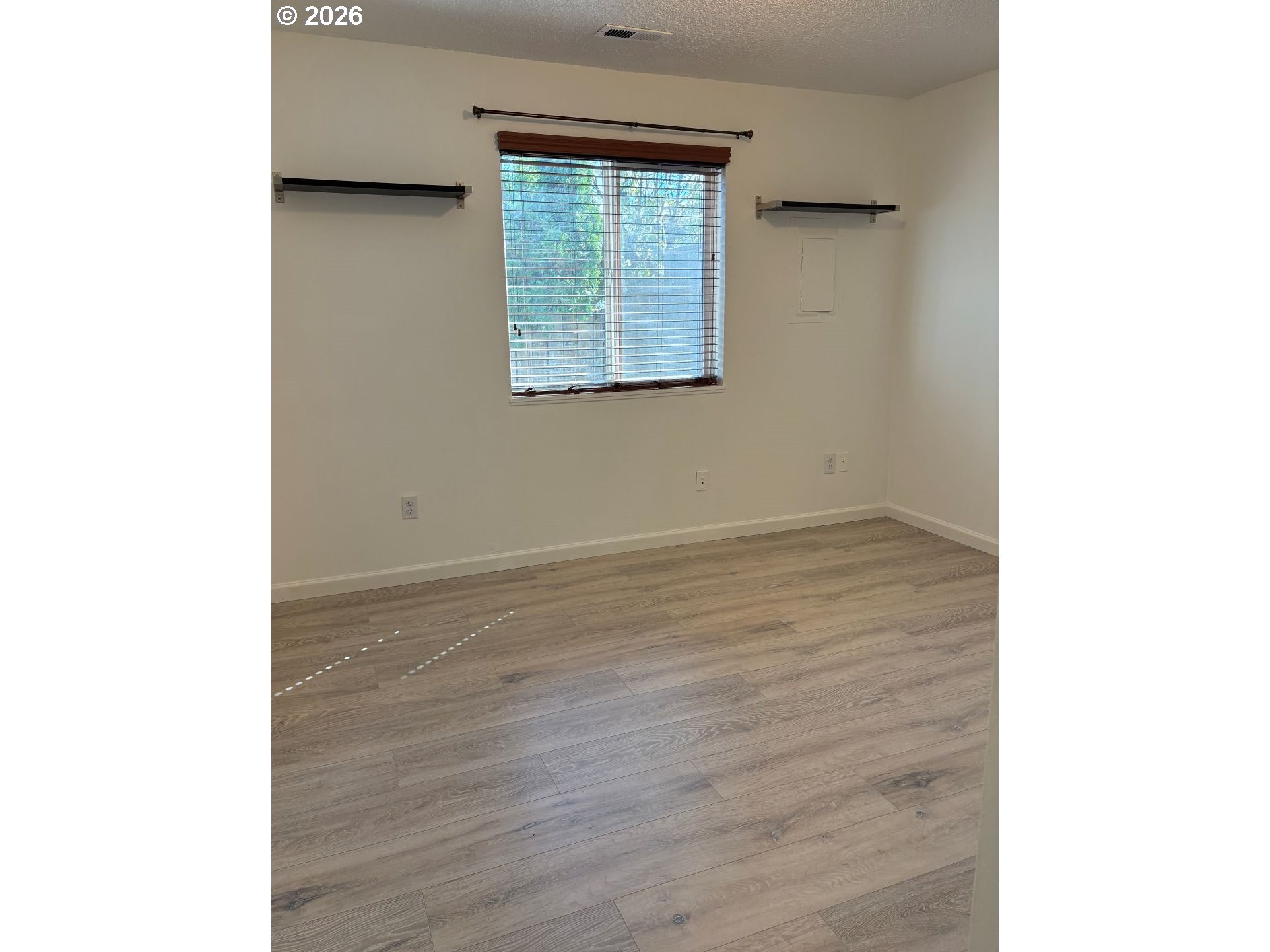 5590 Southwest Murray Boulevard Beaverton, OR 97005 - Photo 11 of 17