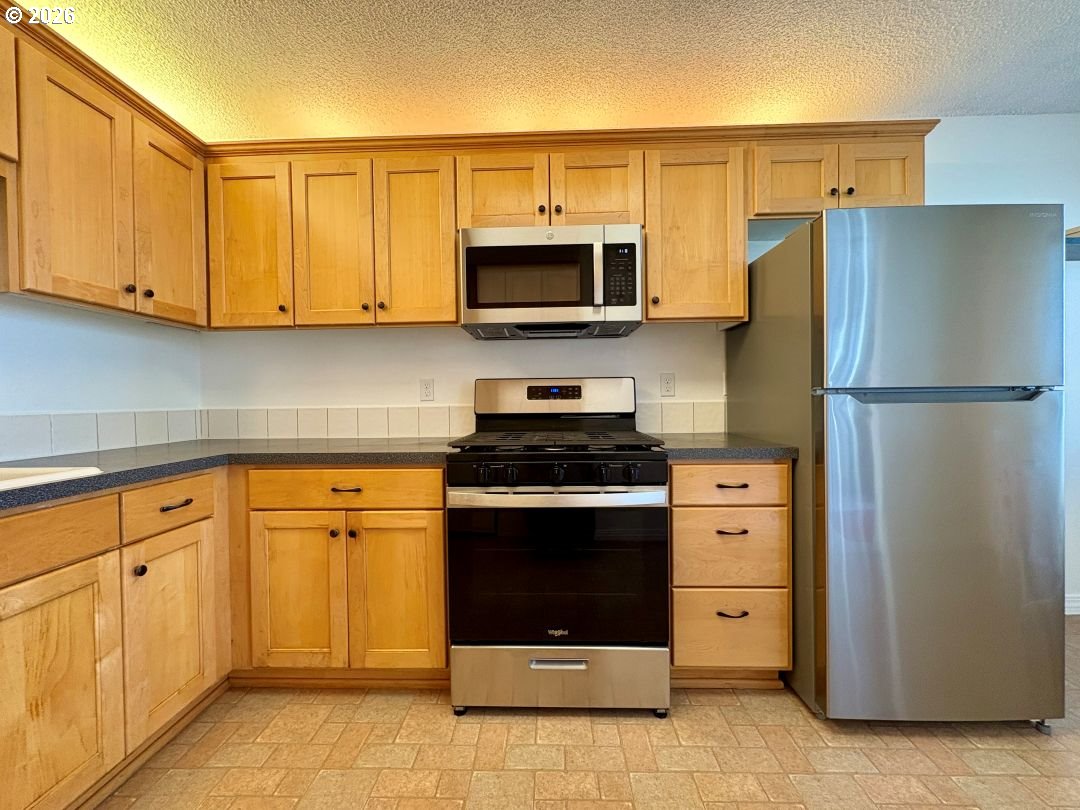 5590 Southwest Murray Boulevard Beaverton, OR 97005 - Photo 5 of 17