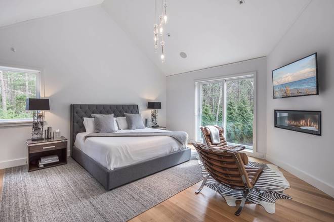 66 Bull Path East Hampton, NY 11937 - Photo 10 of 16