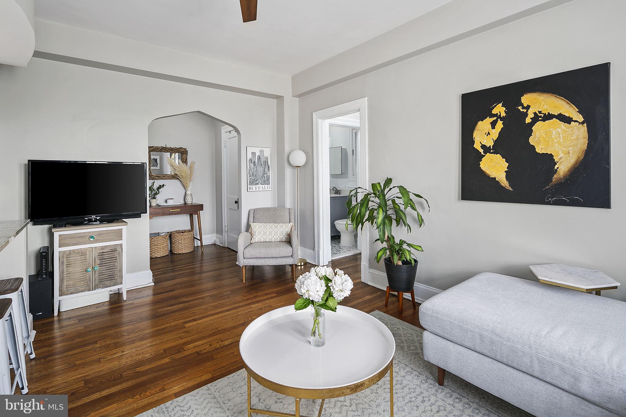 2707 Adams Mill Road Northwest, Unit 404 Washington, DC 20009 - Photo 10 of 54 Living room