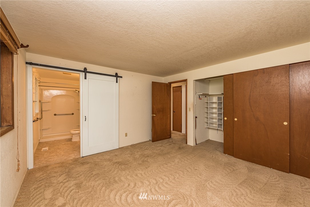 281 Wright Road Sequim, WA 98382 - Photo 10 of 25 a view of an empty room