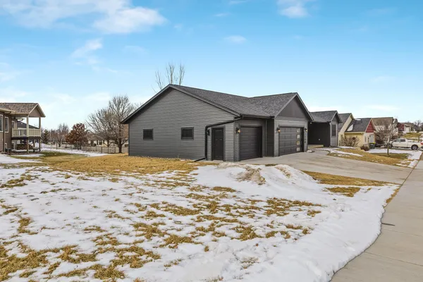 $499,900 | 1508 Pioneer Drive, Holmen, WI 54636