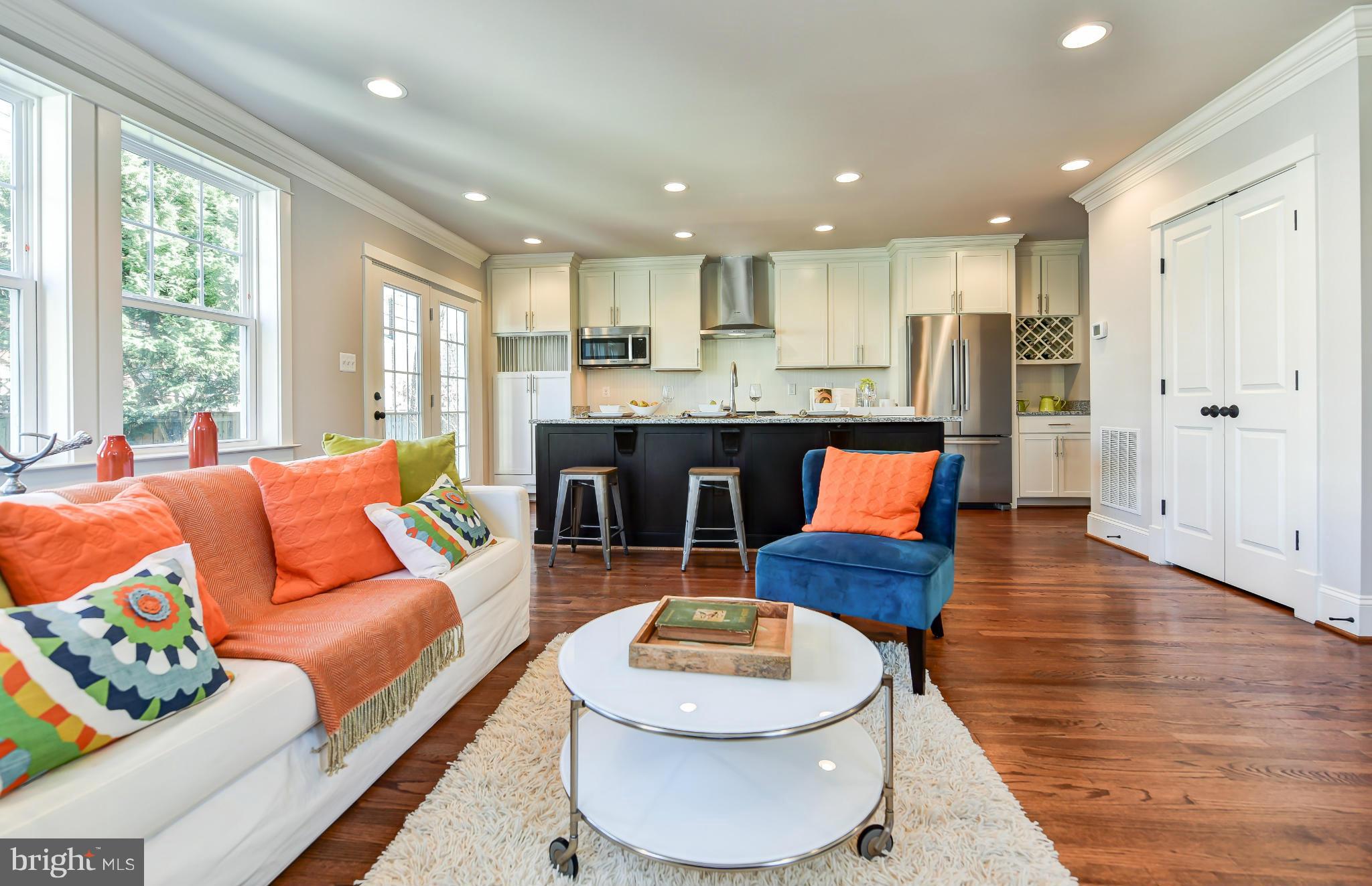 206 East Spring Street Alexandria, VA 22301 - Photo 20 of 30 Family Room
