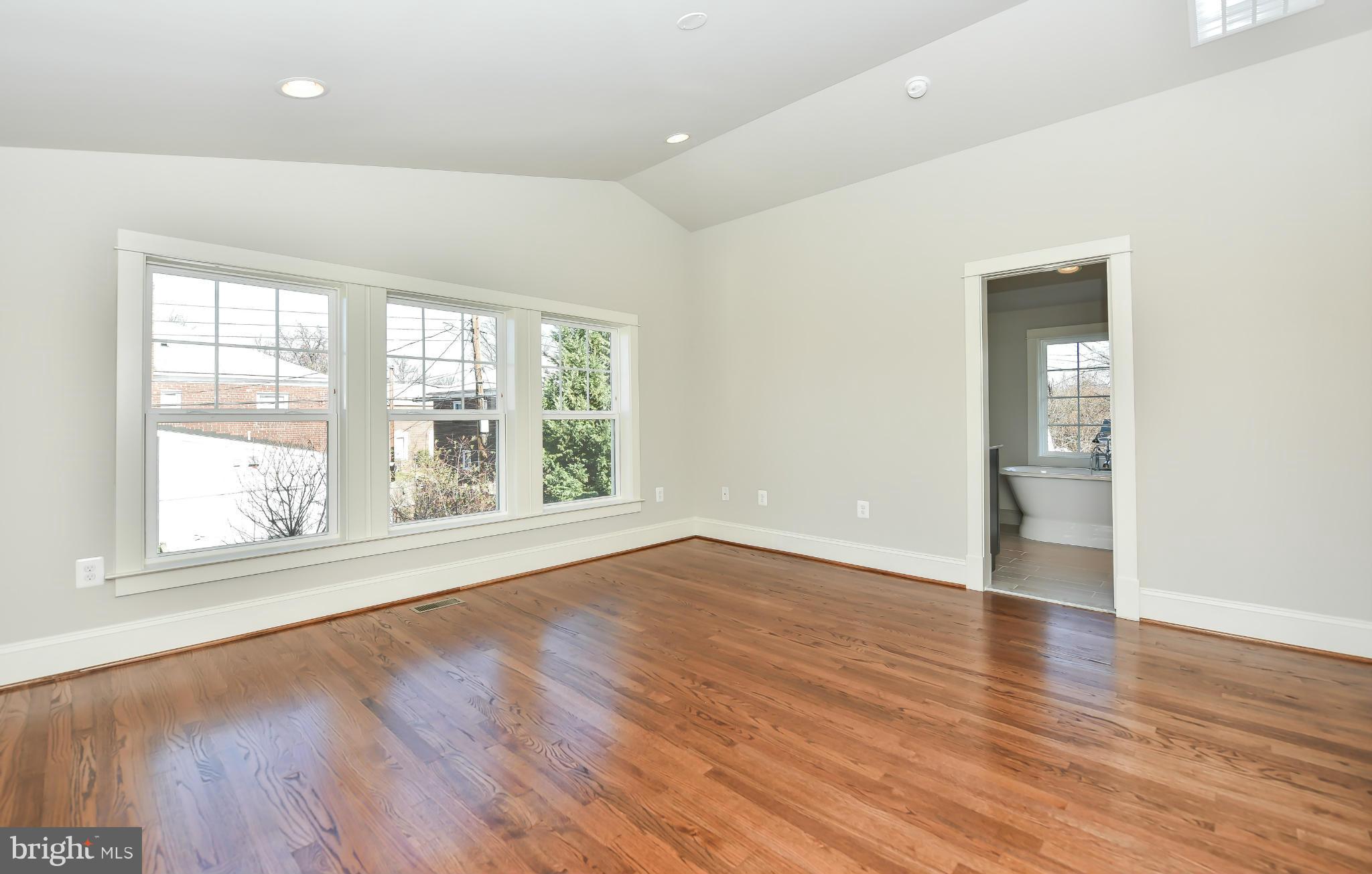 206 East Spring Street Alexandria, VA 22301 - Photo 21 of 30 Bedroom (Master)