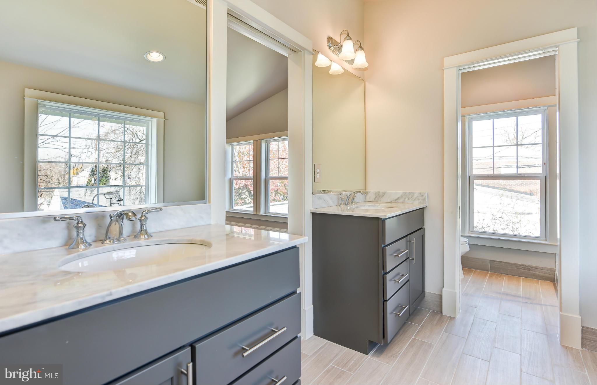 206 East Spring Street Alexandria, VA 22301 - Photo 24 of 30 Bath (Master)
