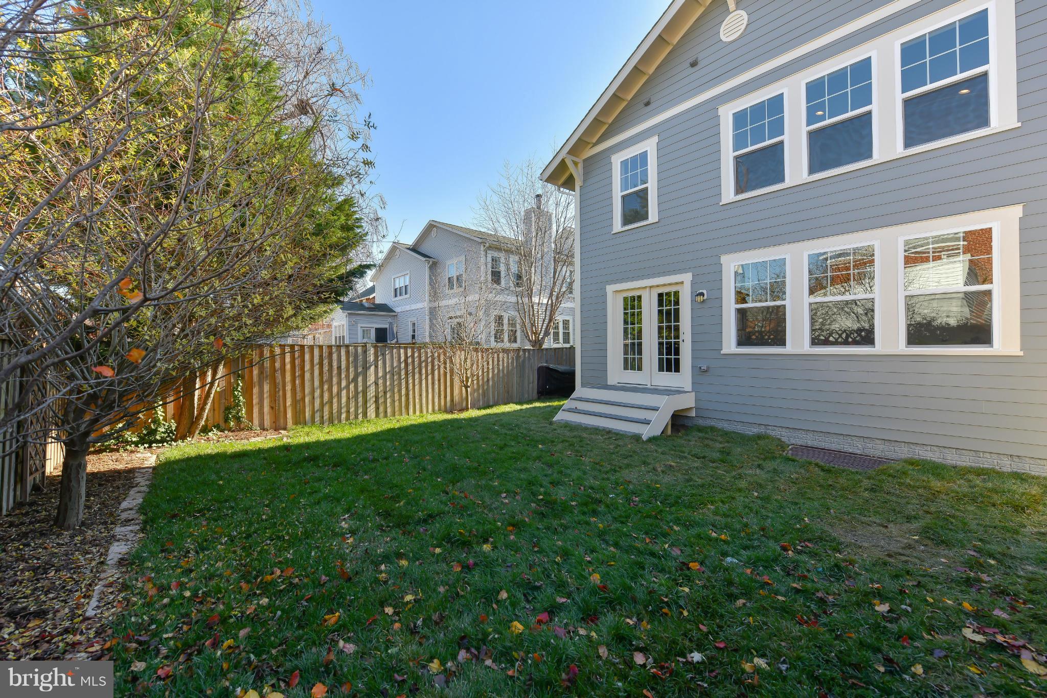 206 East Spring Street Alexandria, VA 22301 - Photo 4 of 30 Exterior (Rear)