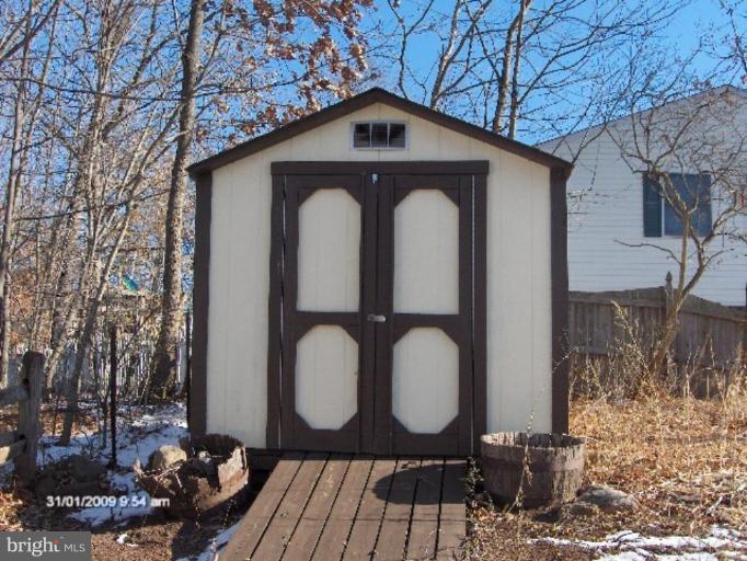 8199 Oakglen Road Manassas, VA 20110 - Photo 13 of 14 Shed