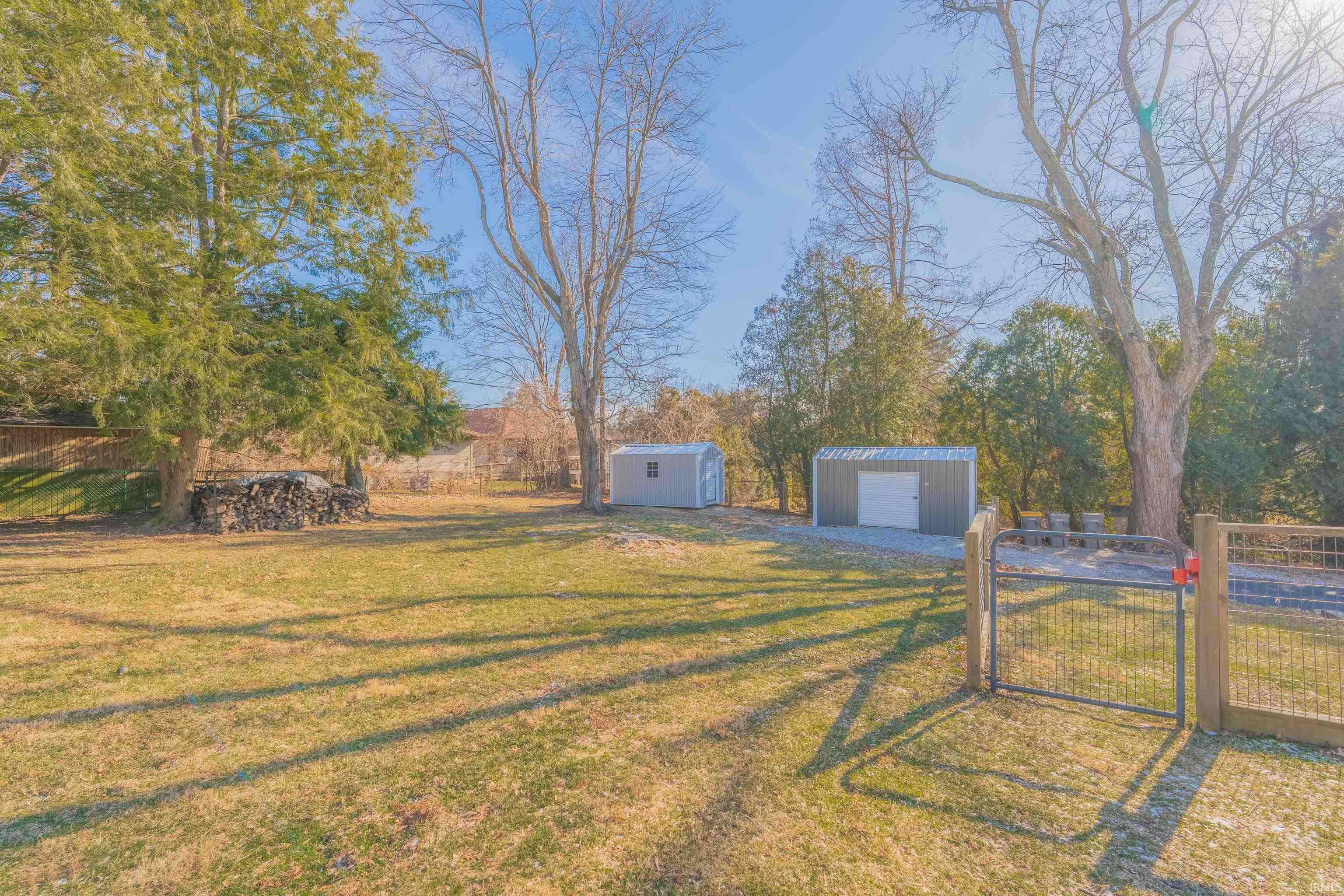 721 South Pleasant Ridge Road Bloomington, IN 47401 - Photo 32 of 36