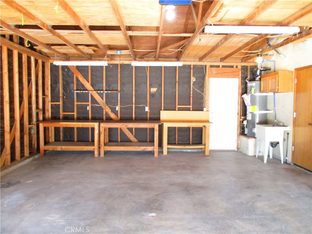 15412 Myalon Road Apple Valley, CA 92307 - Photo 34 of 56
