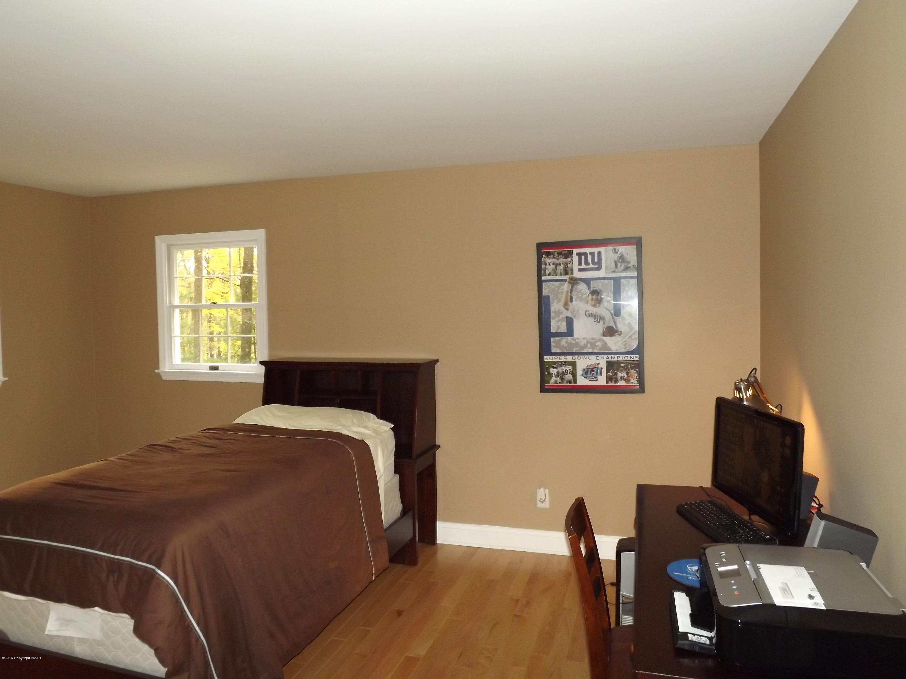 123 Balson Road Stroudsburg, PA 18360 - Photo 20 of 40 Bedroom 2