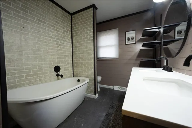 $189,900 | 211 Skyline Drive, Rock Port, MO 64482