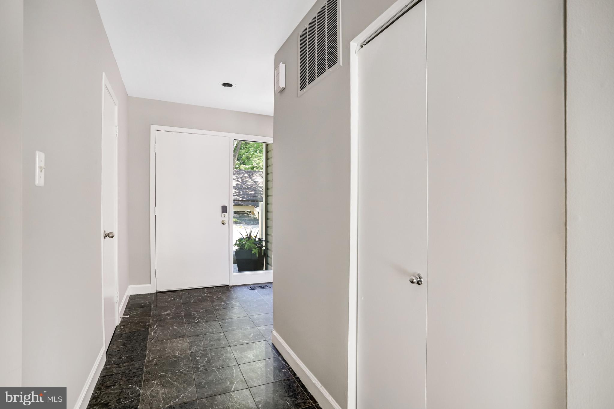 1953 Lakeport Way Reston, VA 20191 - Photo 17 of 60
