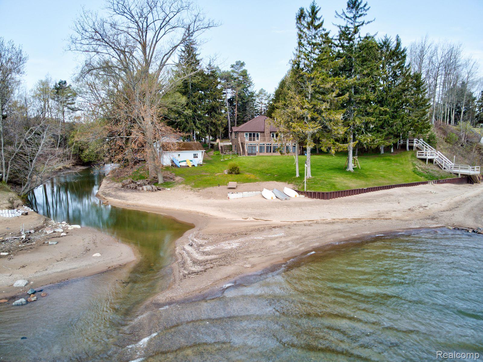 5434 Lakeshore Road Deckerville, MI 48427 - Photo 6 of 77 Gallery Image 6