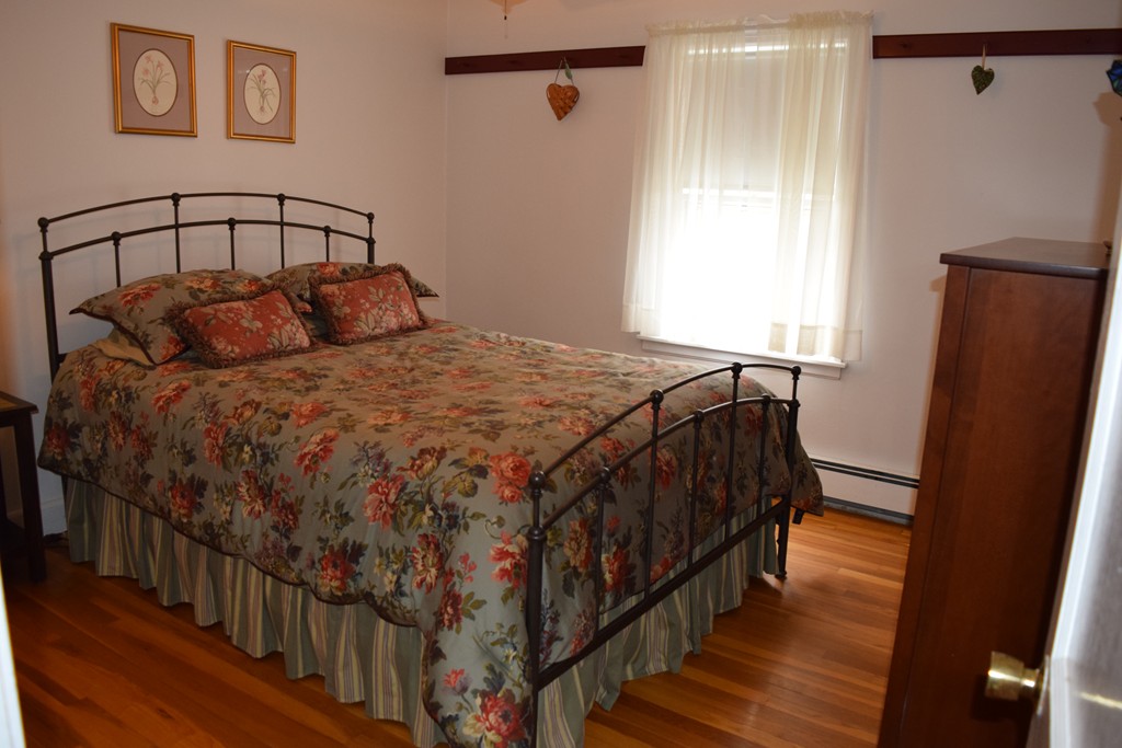 26 Manor Road Shrewsbury, MA 01545 - Photo 8 of 14 Gallery Image 8