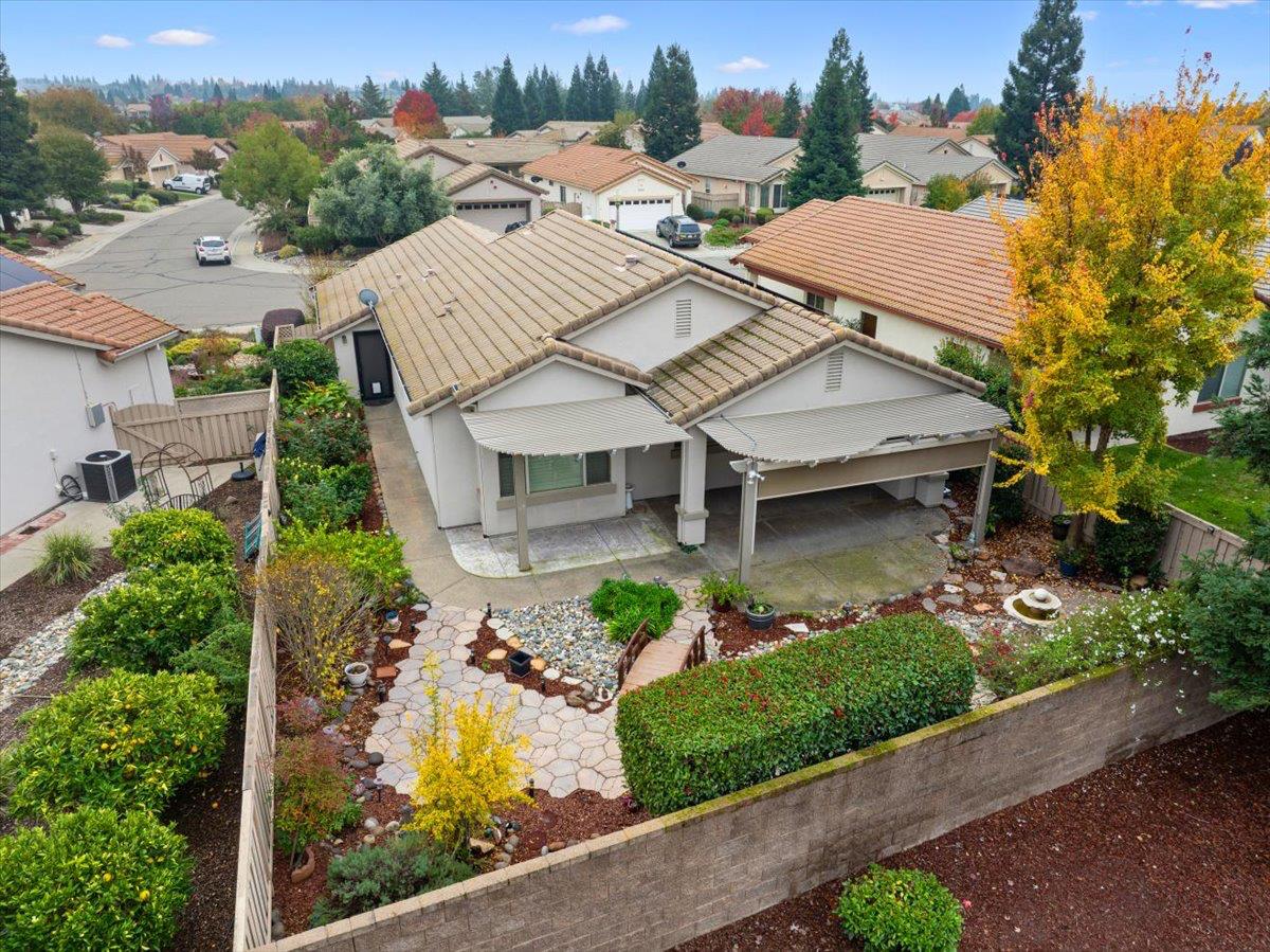 286 Lariat Loop Lincoln, CA 95648 - Photo 29 of 37 an aerial view of a house with a garden